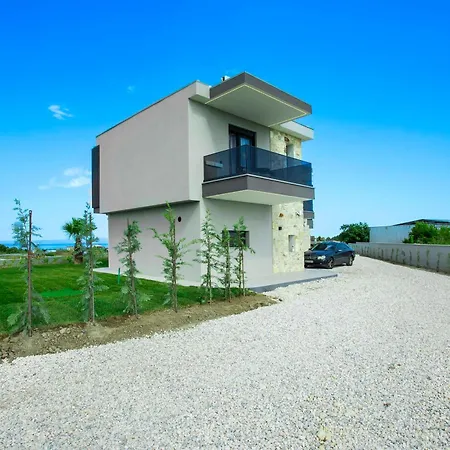 Adessa Villa