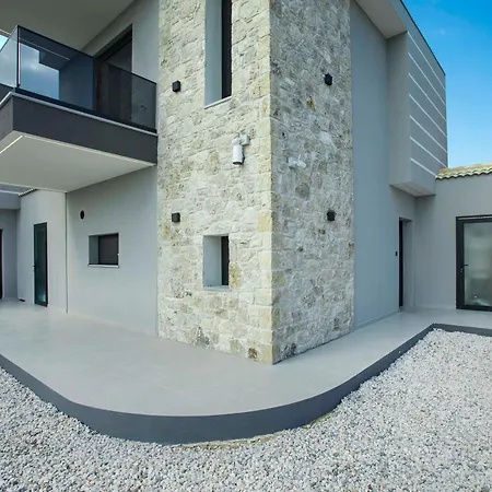 Villa Adessa *